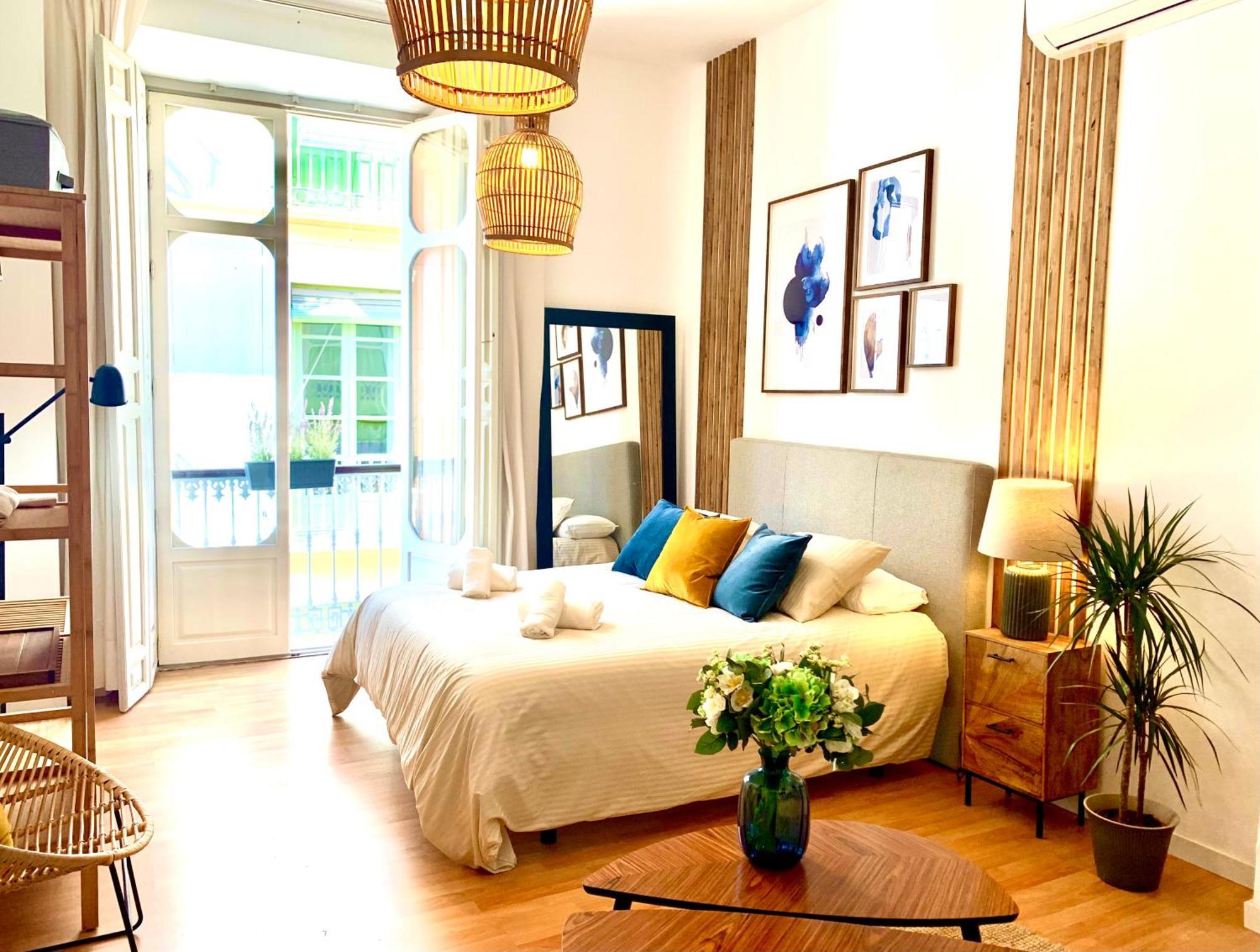 Calderon III Deluxe Central Sinesedesignhomes マラガ エクステリア 写真