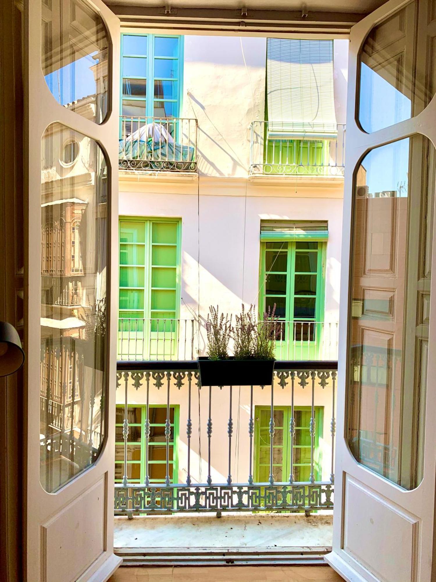 Calderon III Deluxe Central Sinesedesignhomes マラガ エクステリア 写真