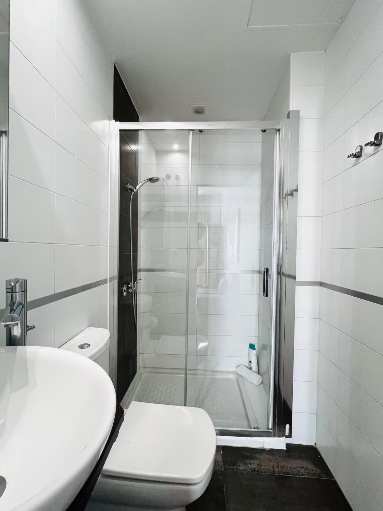 Calderon III Deluxe Central Sinesedesignhomes マラガ エクステリア 写真