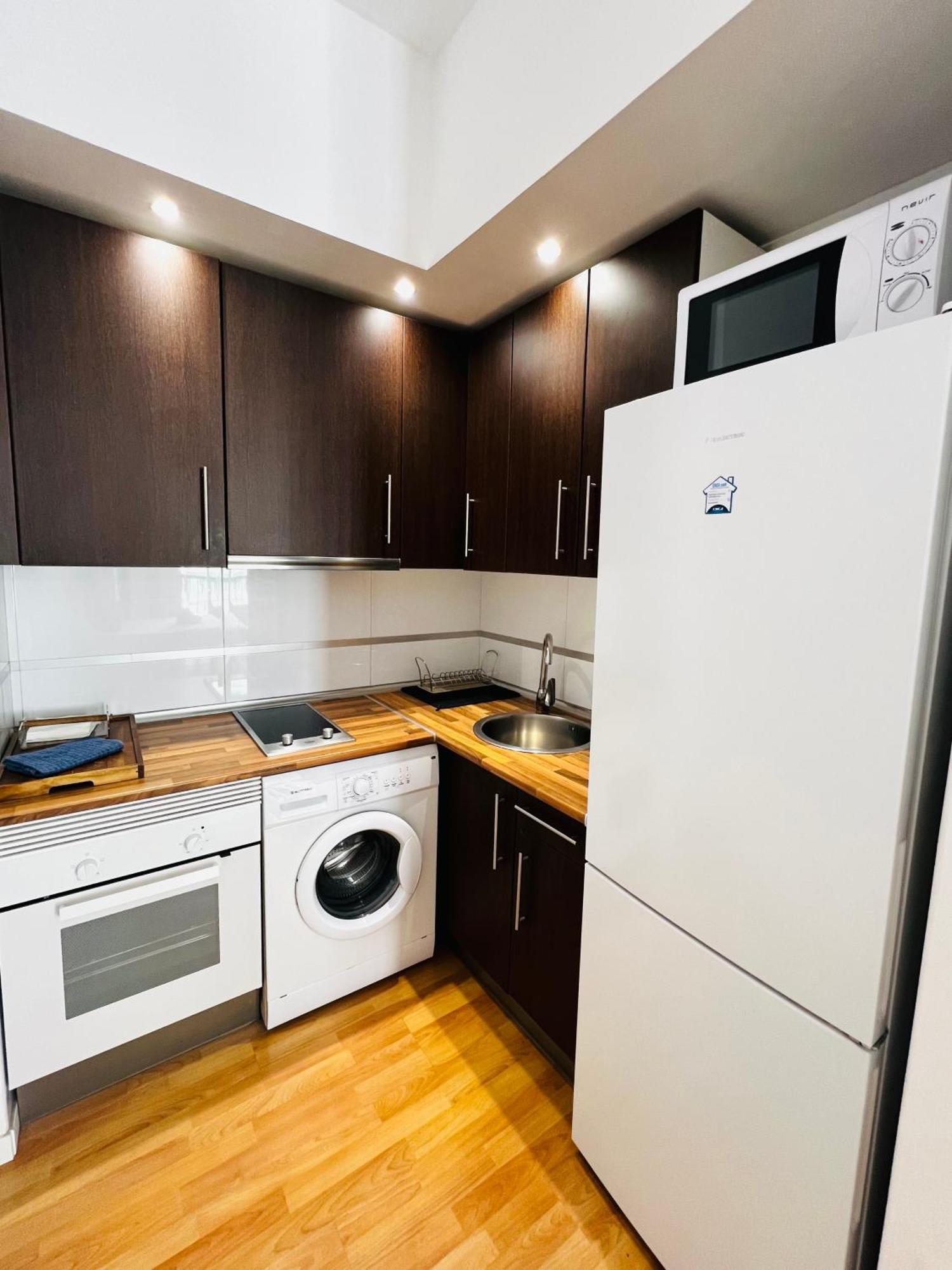 Calderon III Deluxe Central Sinesedesignhomes マラガ エクステリア 写真