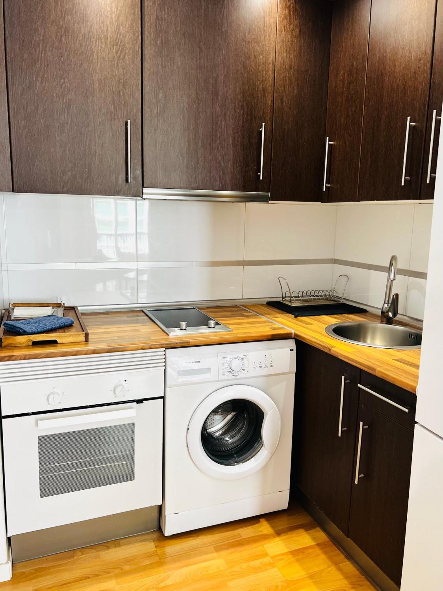 Calderon III Deluxe Central Sinesedesignhomes マラガ エクステリア 写真